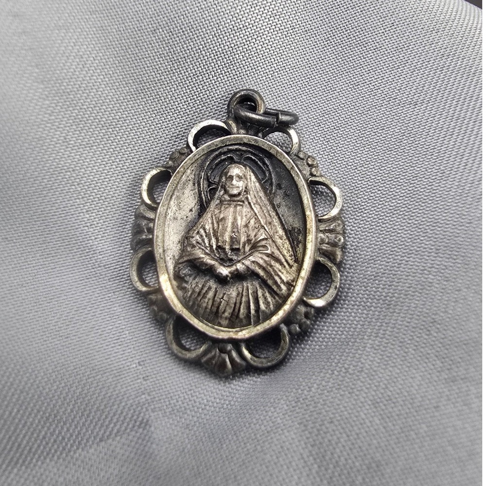 Vintage Estate St Frances Xavier Cabrini Medal Pendant Silver Tone 0.875in